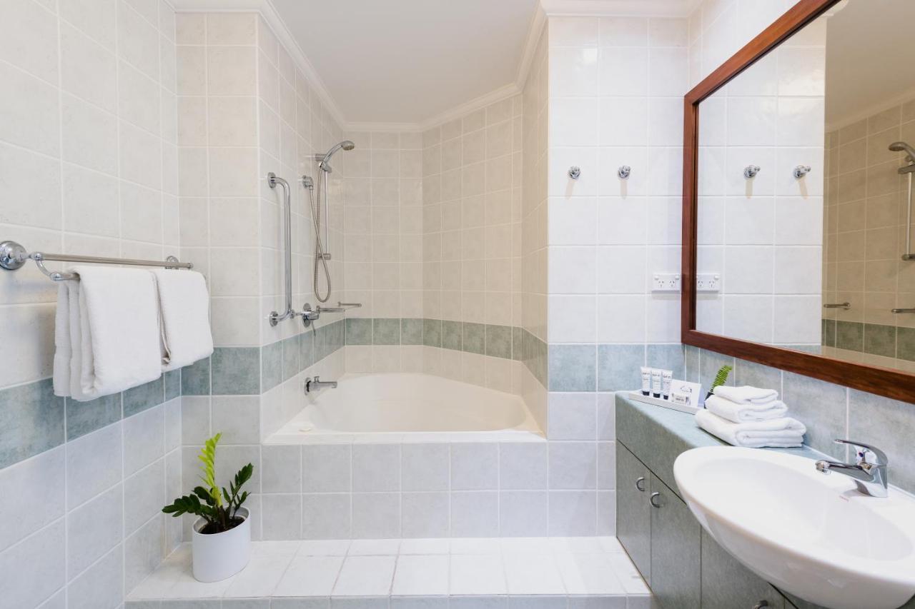 Three-Bedroom Villa,1002952380:JPEG